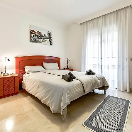 別荘 Townhouse In La Duquesa