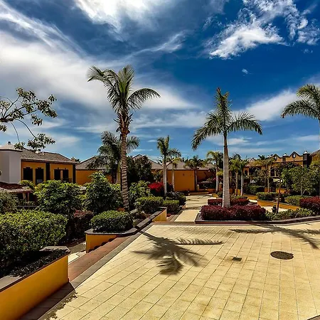 Сasa de vacaciones Townhouse In La Duquesa Costa Adeje (Tenerife)