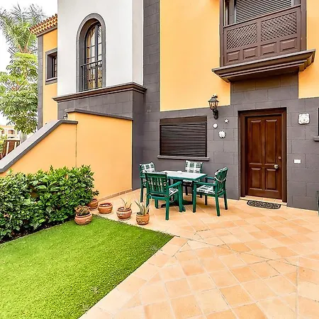 Сasa de vacaciones Townhouse In La Duquesa *