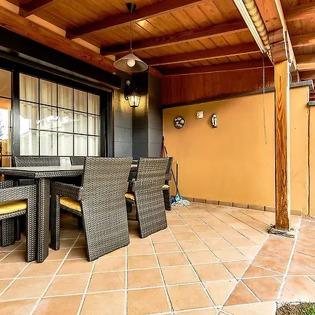 Townhouse In La Duquesa Сasa de vacaciones *
